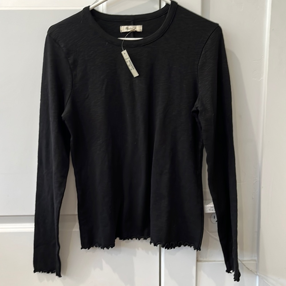 Madewell long sleeve baby tee in black AND SIZE Medium. NWT.
